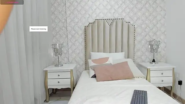 Snapshot of fallon_grey chatting on 12-04-25, 07:11 fallon grey online show from 12-04-25, 07:11