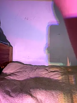 Bella wett online show from 11-23-25, 03:50