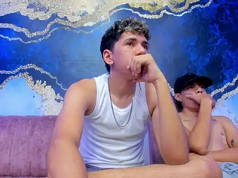 Snapshot of Boys_Pranks chatting on 11-23-25, 09:14 Boys Pranks online show from 11-23-25, 09:14