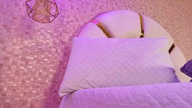 Caroline palmerr online show from 04-14-26, 03:12