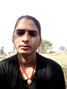 Snapshot of Nelug chatting on 11-21-25, 06:56 Nelug online show from 11-21-25, 06:56