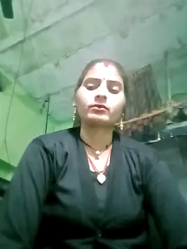 Snapshot of Nelug chatting on 11-30-25, 06:01 Nelug online show from 11-30-25, 06:01