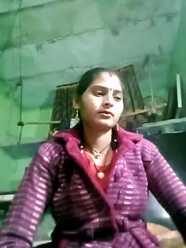 Snapshot of Nelug chatting on 12-01-25, 05:29 Nelug online show from 12-01-25, 05:29