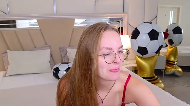 Snapshot of MadisonSmitt chatting on 07-15-26, 05:02 MadisonSmitt online show from 07-15-26, 05:02