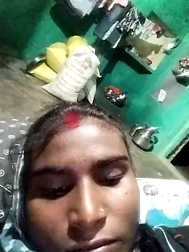 Snapshot of Big_Lovexx chatting on 11-18-25, 06:01 Big Lovexx online show from 11-18-25, 06:01