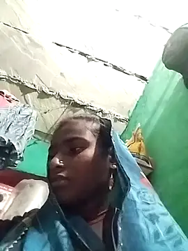 Snapshot of Big_Lovexx chatting on 11-24-25, 08:30 Big Lovexx online show from 11-24-25, 08:30