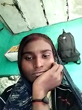 Snapshot of Big_Lovexx chatting on 11-26-25, 04:13 Big Lovexx online show from 11-26-25, 04:13