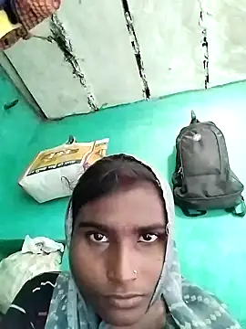 Snapshot of Big_Lovexx chatting on 12-04-25, 05:50 Big Lovexx online show from 12-04-25, 05:50