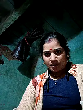 Hot kamla online show from 11-25-25, 06:02