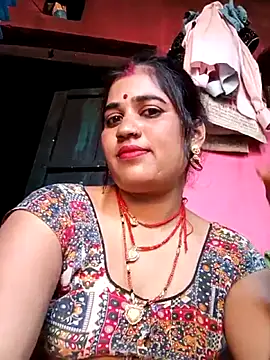 Snapshot of Hot_kamla chatting on 05-13-26, 11:18 Hot kamla online show from 05-13-26, 11:18
