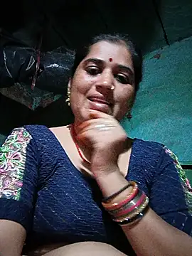 Snapshot of Hot_kamla chatting on 06-25-26, 03:49 Hot kamla online show from 06-25-26, 03:49