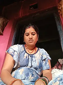 Snapshot of Hot_kamla chatting on 07-23-26, 02:20 Hot kamla online show from 07-23-26, 02:20