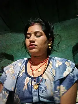 Snapshot of Hot_kamla chatting on 07-23-26, 10:51 Hot kamla online show from 07-23-26, 10:51