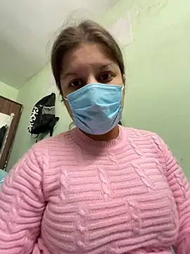 Snapshot of Cute_hotzara chatting on 11-20-25, 04:45 Cute hotzara online show from 11-20-25, 04:45