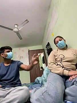 Snapshot of Cute_hotzara chatting on 11-26-25, 04:35 Cute hotzara online show from 11-26-25, 04:35