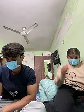 Snapshot of Cute_hotzara chatting on 12-15-25, 05:12 Cute hotzara online show from 12-15-25, 05:12