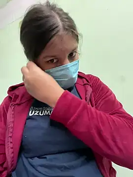 Snapshot of Cute_hotzara chatting on 12-22-25, 04:31 Cute hotzara online show from 12-22-25, 04:31