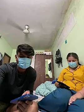 Snapshot of Cute_hotzara chatting on 03-17-26, 05:00 Cute hotzara online show from 03-17-26, 05:00