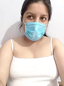 Snapshot of Cute_hotzara chatting on 05-05-26, 05:37 Cute hotzara online show from 05-05-26, 05:37