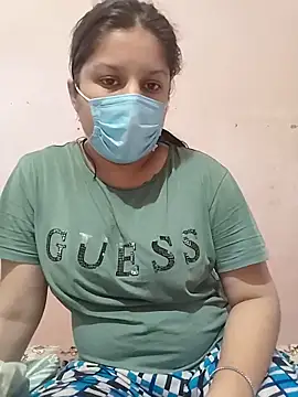 Snapshot of Cute_hotzara chatting on 05-15-26, 08:43 Cute hotzara online show from 05-15-26, 08:43