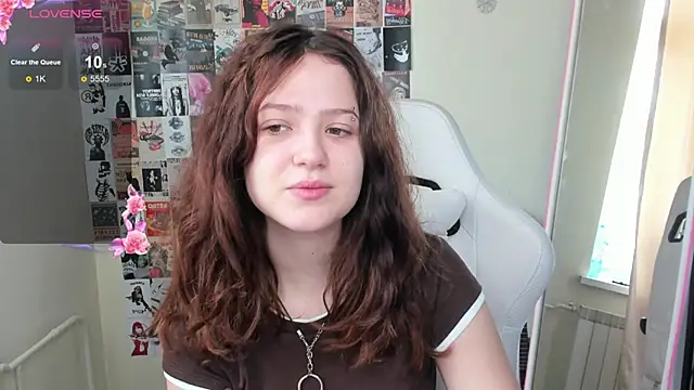 Snapshot of Anora_Miller chatting on 03-03-26, 08:20 Anora Miller online show from 03-03-26, 08:20