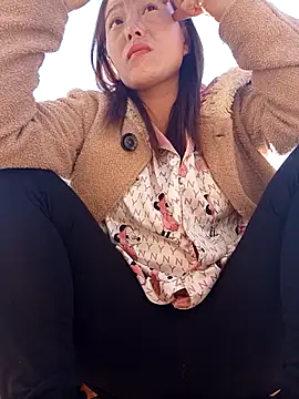 Snapshot of Lyly_sexyy chatting on 11-30-25, 01:20 Lyly sexyy online show from 11-30-25, 01:20