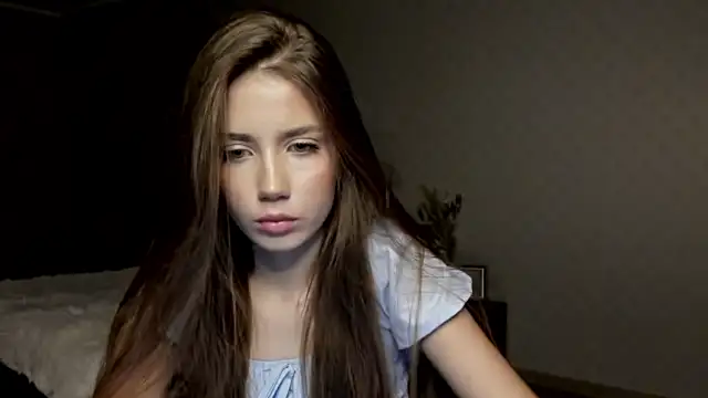 Snapshot of Aurora_Glow21 chatting on 11-16-25, 11:16 Aurora Glow21 online show from 11-16-25, 11:16