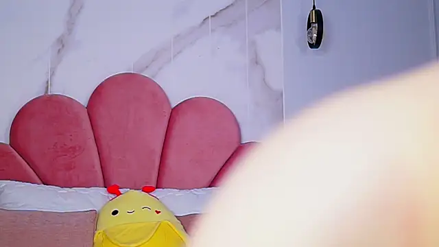 Snapshot of Scarlett_Veyra chatting on 12-01-25, 07:13 Scarlett Veyra online show from 12-01-25, 07:13