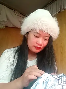 LyZii2k7 online show from 11-18-25, 02:28