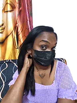 Snapshot of Dharshini98 chatting on 11-21-25, 10:08 Dharshini98 online show from 11-21-25, 10:08