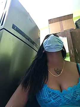 Snapshot of Dharshini98 chatting on 12-04-25, 04:59 Dharshini98 online show from 12-04-25, 04:59