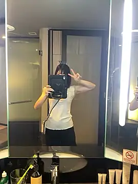 mayumichan13 online show from 04-01-26, 09:23