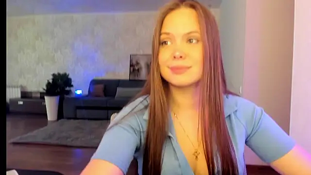 Snapshot of Kira_love_81 chatting on 05-15-26, 12:12 Kira love 81 online show from 05-15-26, 12:12