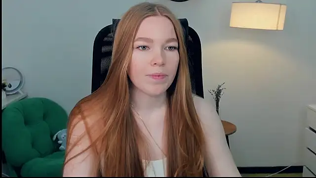 Snapshot of LavetaShiroma chatting on 11-22-25, 08:19 LavetaShiroma online show from 11-22-25, 08:19