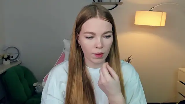 Snapshot of LavetaShiroma chatting on 11-27-25, 08:33 LavetaShiroma online show from 11-27-25, 08:33