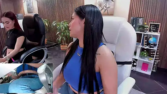 ElliSmith online show from 12-01-25, 09:42