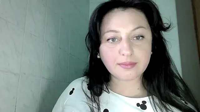 Snapshot of MelinaAx chatting on 04-26-26, 07:22 MelinaAx online show from 04-26-26, 07:22