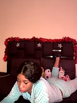 Snapshot of Weendolyn_ chatting on 12-03-25, 02:59 Weendolyn online show from 12-03-25, 02:59