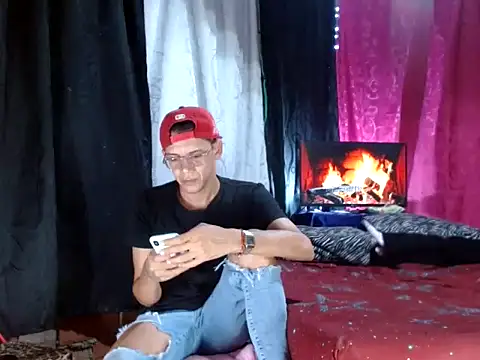 Snapshot of FANTASYBOYS11 chatting on 11-15-25, 12:08 FANTASYBOYS11 online show from 11-15-25, 12:08