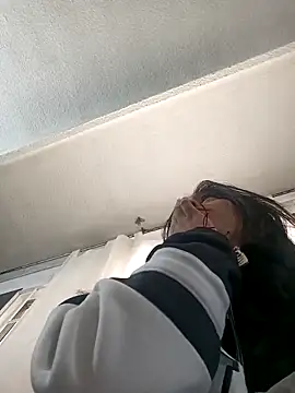 Irina Fernandez online show from 12-03-25, 01:09