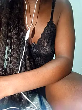 Snapshot of mirna96 chatting on 11-25-25, 08:09 mirna96 online show from 11-25-25, 08:09