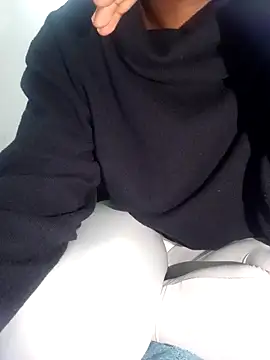 Snapshot of mirna96 chatting on 12-13-25, 08:25 mirna96 online show from 12-13-25, 08:25