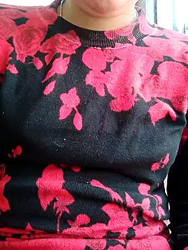 Snapshot of isha_sharma2002 chatting on 11-27-25, 04:58 isha sharma2002 online show from 11-27-25, 04:58