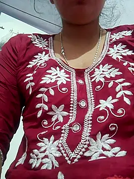 Snapshot of isha_sharma2002 chatting on 11-29-25, 01:19 isha sharma2002 online show from 11-29-25, 01:19