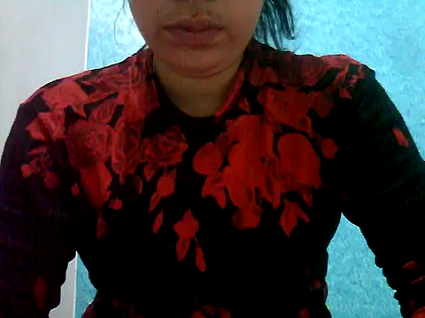 Snapshot of isha_sharma2002 chatting on 01-06-26, 01:04 isha sharma2002 online show from 01-06-26, 01:04