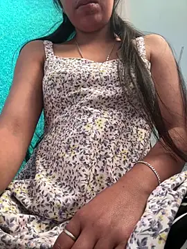 Snapshot of isha_sharma2002 chatting on 02-16-26, 07:26 isha sharma2002 online show from 02-16-26, 07:26