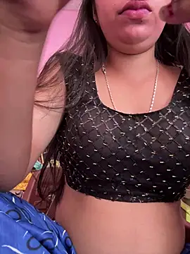 Snapshot of isha_sharma2002 chatting on 05-05-26, 05:48 isha sharma2002 online show from 05-05-26, 05:48