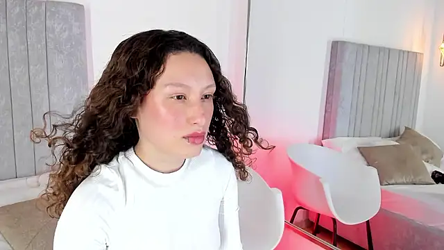 Snapshot of Martina_077 chatting on 01-17-26, 07:17 Martina 077 online show from 01-17-26, 07:17