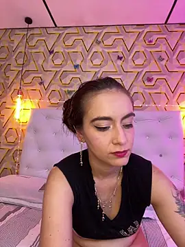 Snapshot of MelanyyJhonson15 chatting on 12-13-25, 11:32 MelanyyJhonson15 online show from 12-13-25, 11:32