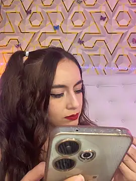 Snapshot of MelanyyJhonson15 chatting on 12-15-25, 11:31 MelanyyJhonson15 online show from 12-15-25, 11:31